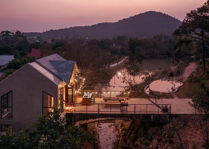 Quin House